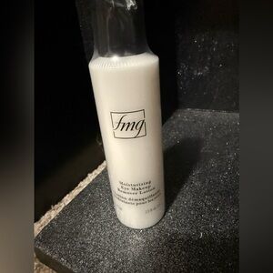 FMG Moisturizing Eye Makeup Remover Lotion